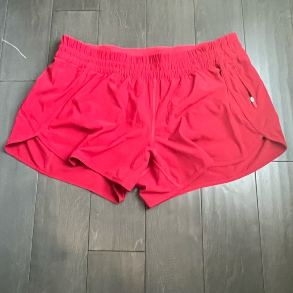 Lululemon Tracker Short - Picture 1 of 8